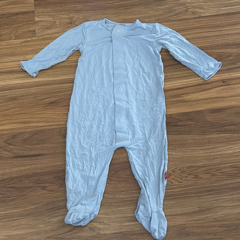 Magnetic Me Baby Boys 6-9 Months Blue Footed Sleeper Pajamas